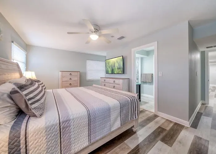 Four Shores Unit 2 Sunset Direct Gulf With Pool And