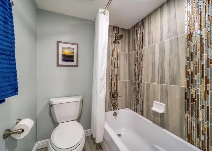 Four Shores Unit 2 Sunset Direct Gulf With Pool And Holiday home Clearwater Beach