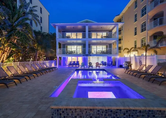 Four Shores Unit 2 Sunset Direct Gulf With Pool And Holiday home *