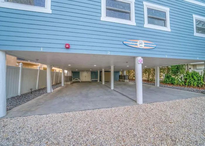 Four Shores Unit 2 Sunset Direct Gulf With Pool And Holiday home